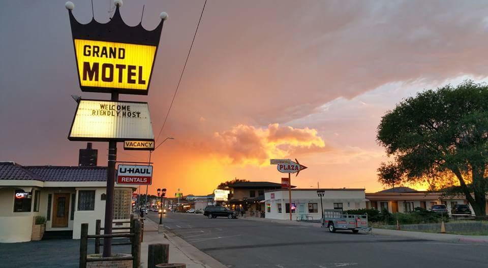 וויליאמס Grand Motel מראה חיצוני תמונה