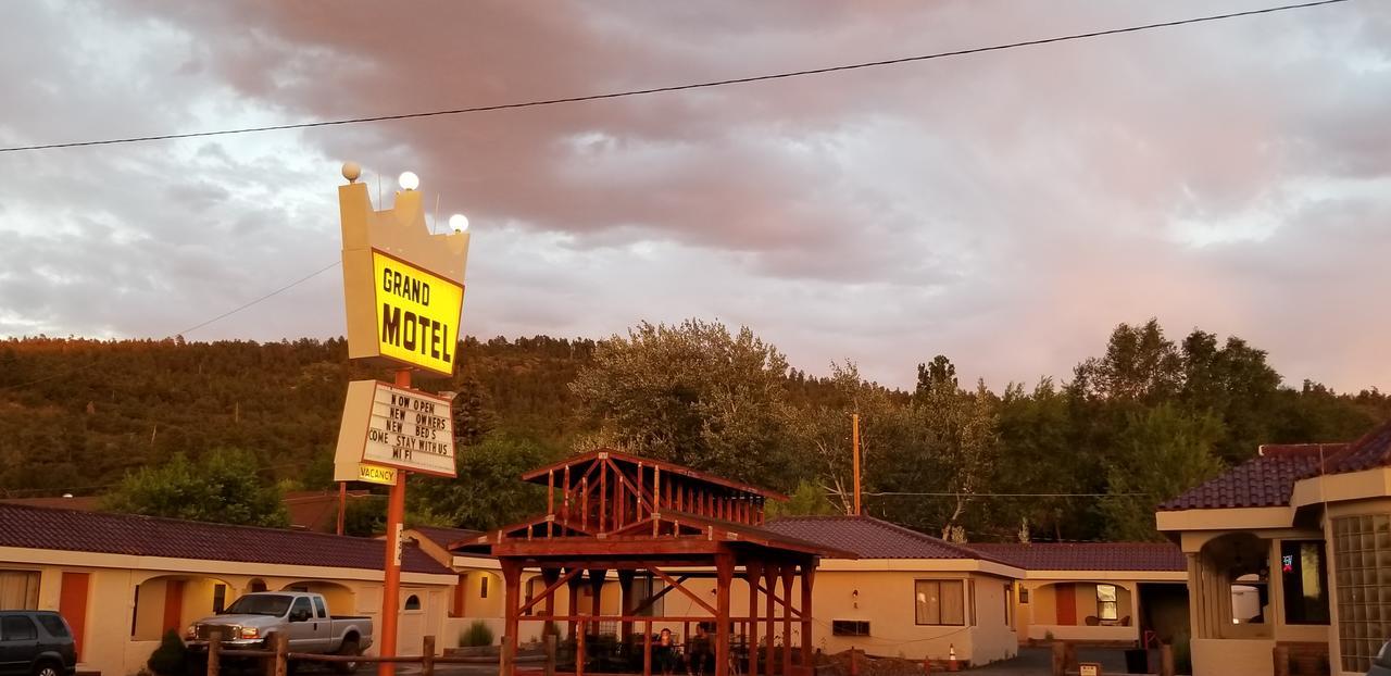 וויליאמס Grand Motel מראה חיצוני תמונה